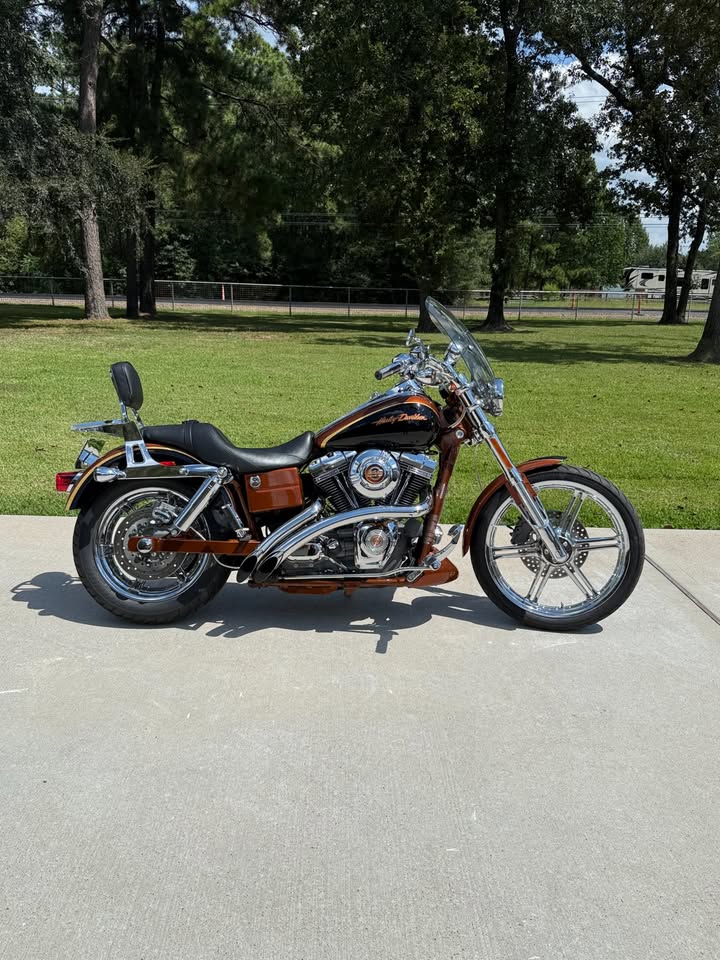 2008 Harley Davidson CVO Dyna 105th Anniversary
