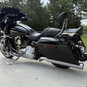 2016-harley-davidson-street-glide-flhx-02_original
