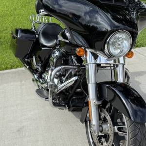 2016-harley-davidson-street-glide-flhx-04_original