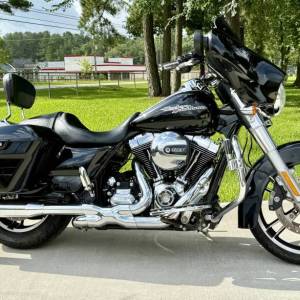 2016-harley-davidson-street-glide-flhx-06_original