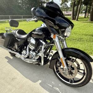 2016-harley-davidson-street-glide-flhx-07_original