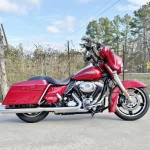 2013-harley-davidson-street-glide-flhx-01_original