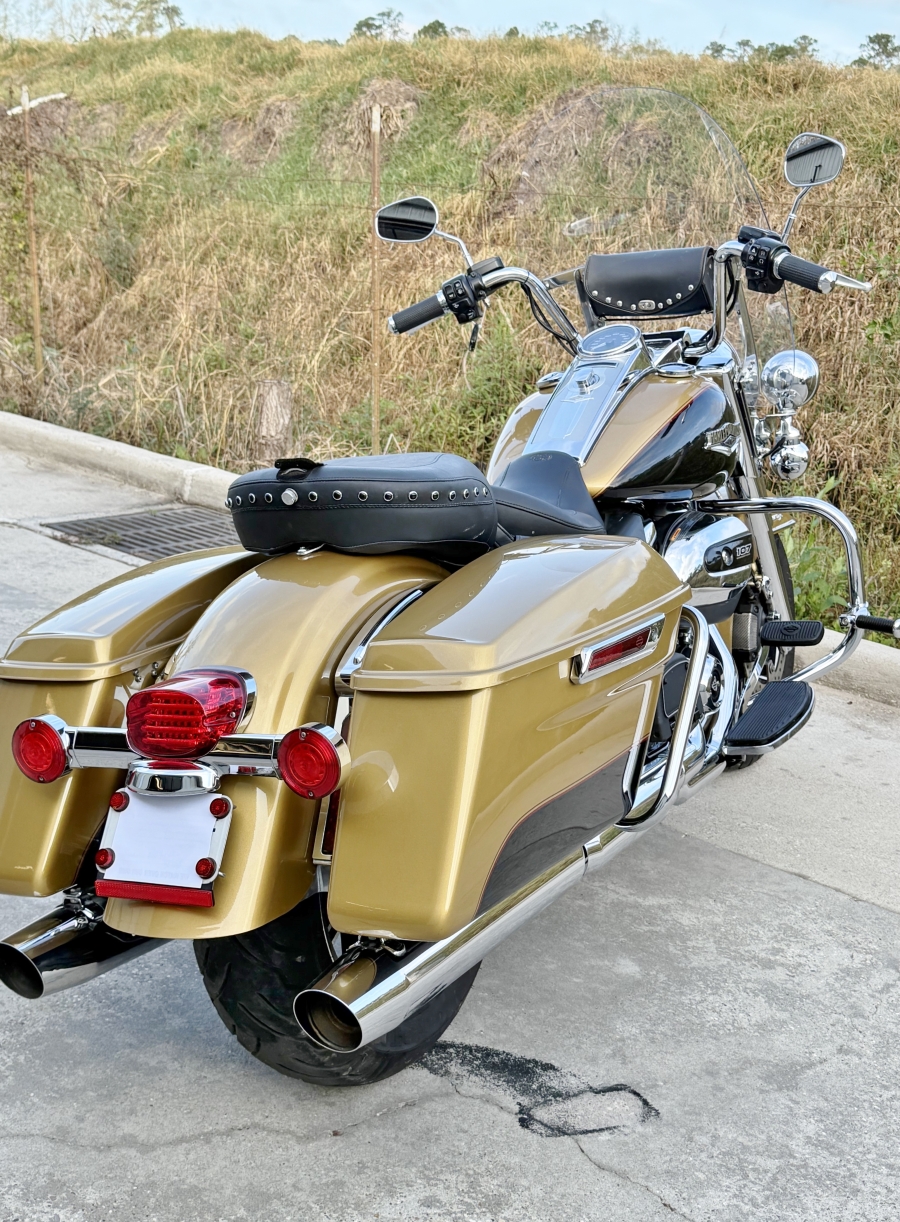 2017 Harley Davidson Road King FLHR